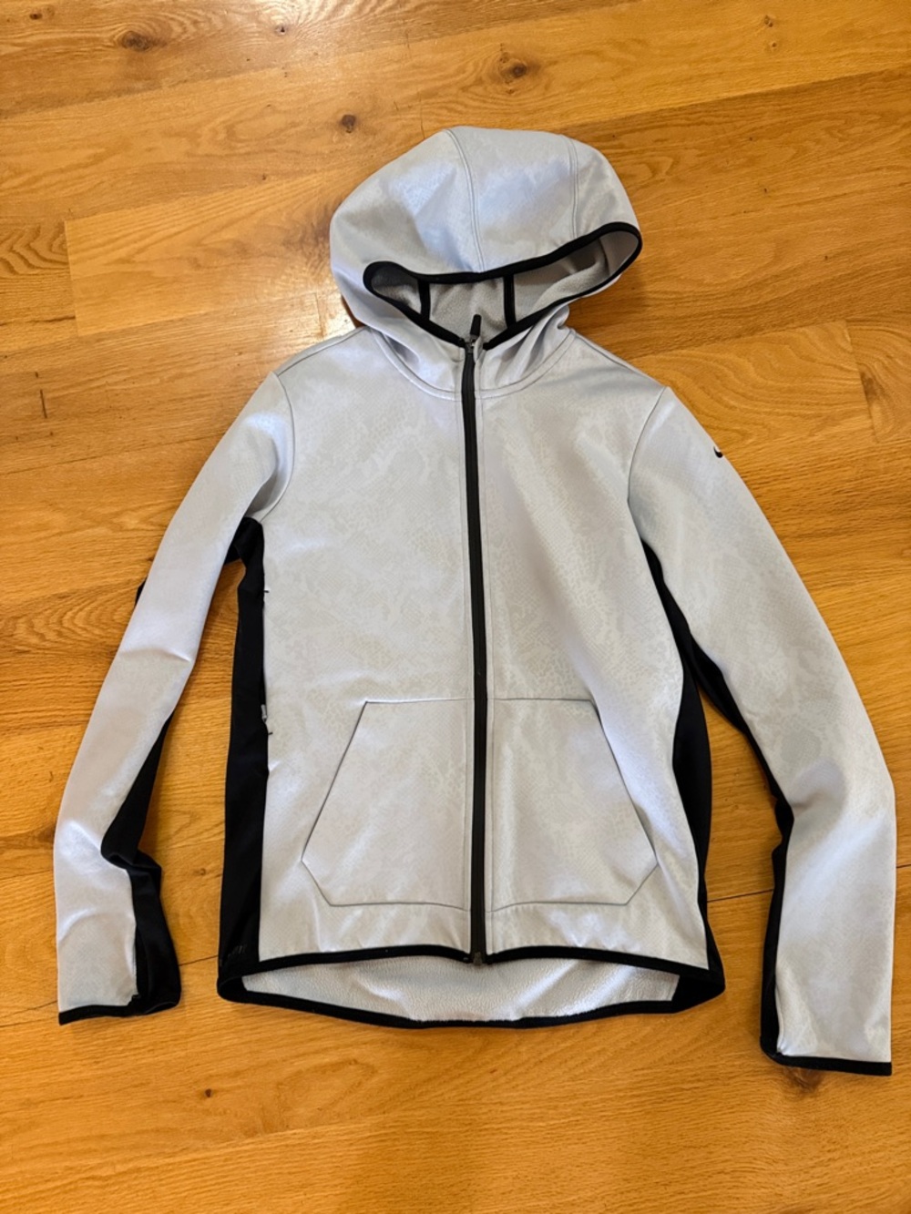 Men’s Nike sweatshirt